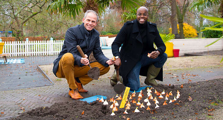 Jandino droomt van eigen bloemenpark